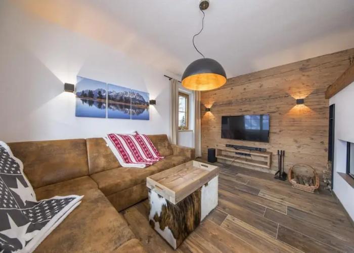 Affluent Chalet in Neukirchen near Wildkogel Ski Arena