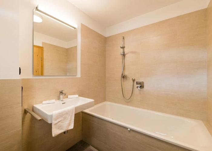 Comfy Chalet in Neukirchen near Wildkogel Ski Arena