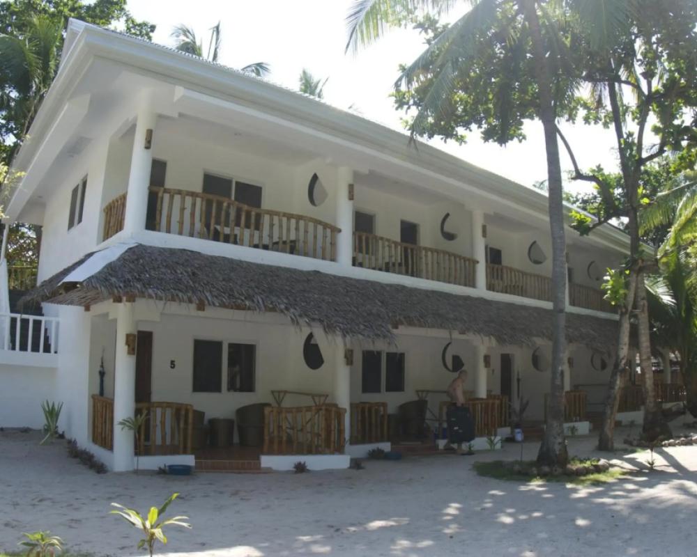 фото Evolution Dive and Beach Resort