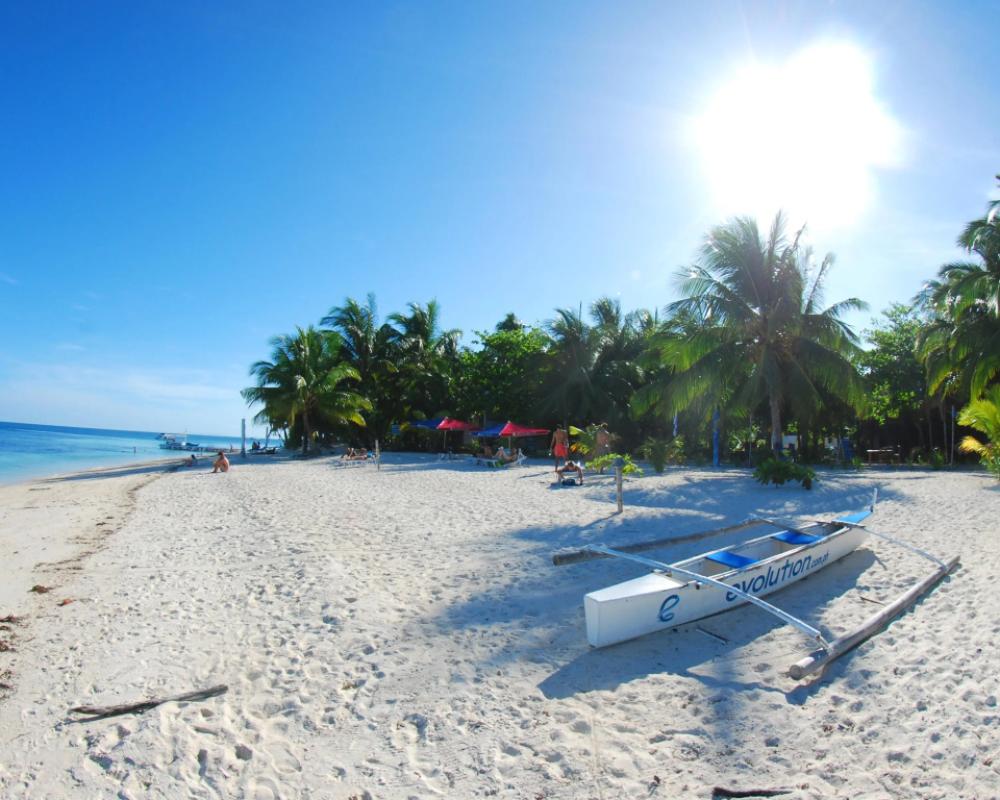 фото Evolution Dive and Beach Resort