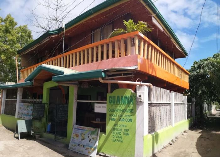 Guanna's Place Room and Resto Bar