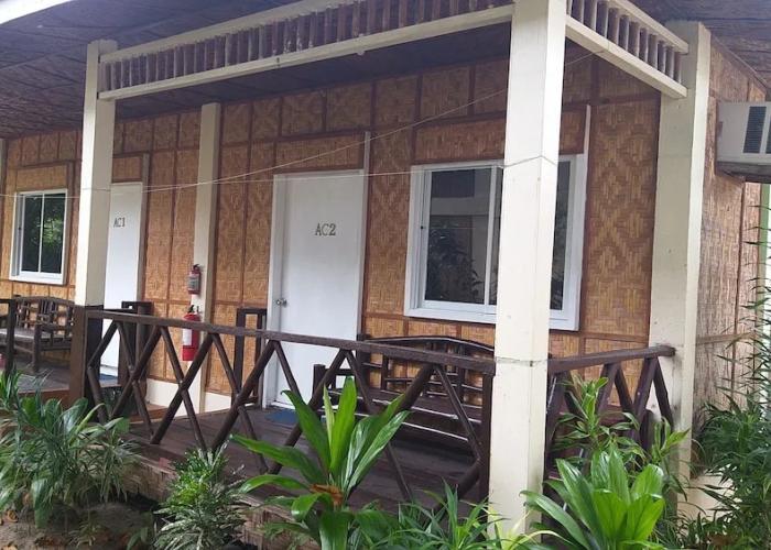 The Sharks Tail Dive Resort