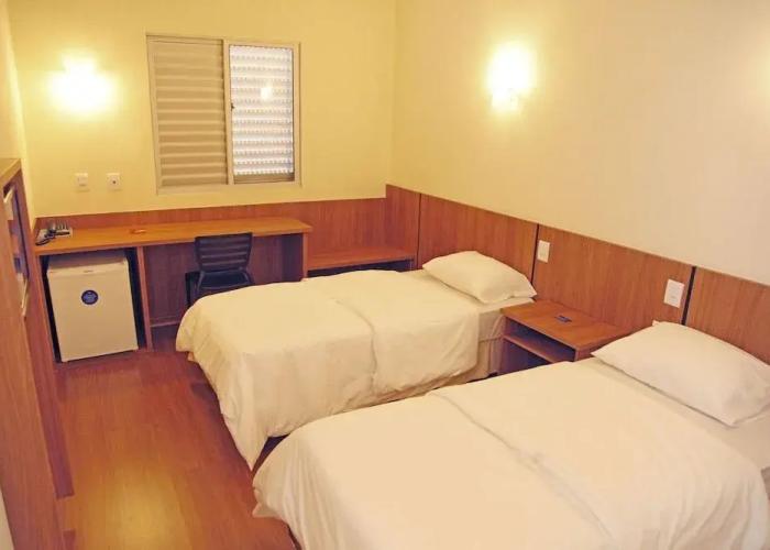 Bernal Hotel Econômico