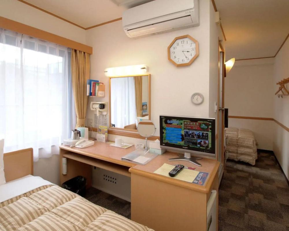 Toyoko Inn Shonan Hiratsuka Station Kita 1