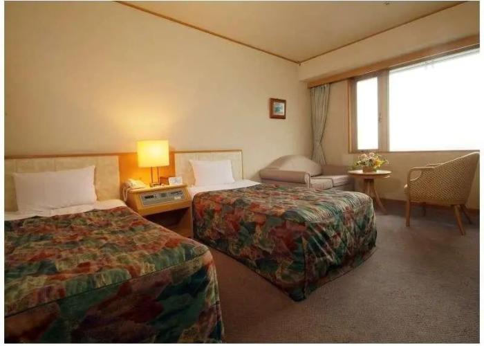 Yanai Cruise Hotel