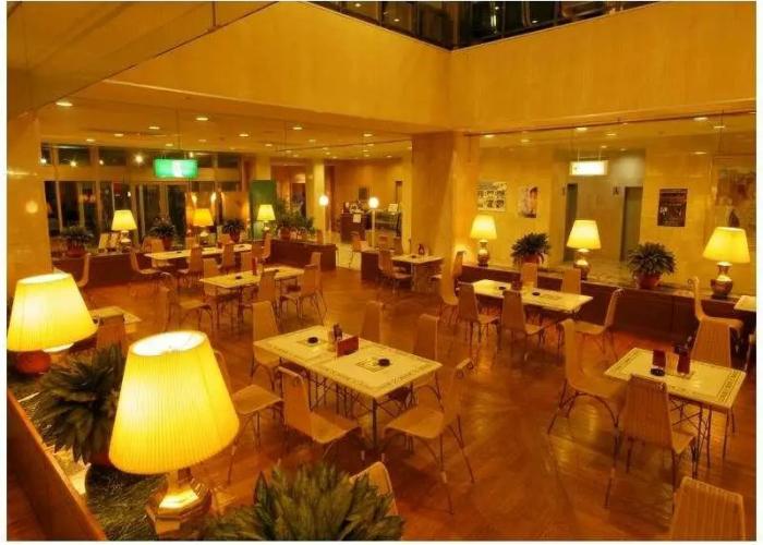 Yanai Cruise Hotel