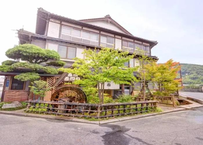 Shiratame Ryokan
