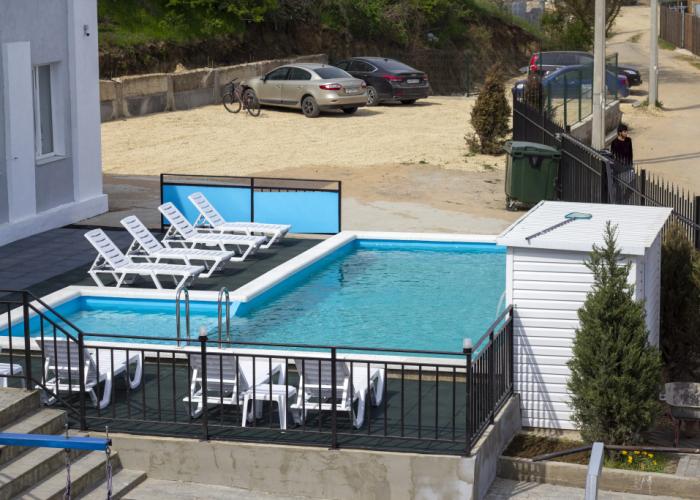 Azov Hotel