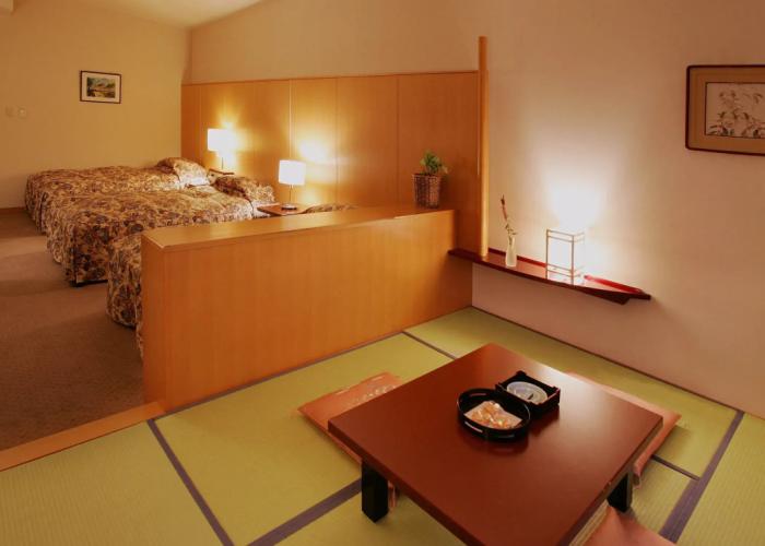 Hotel Parens Onoya