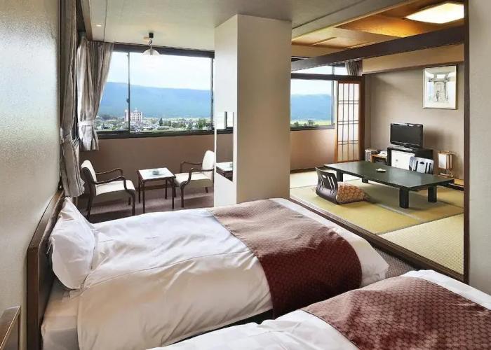 Aso Plaza Hotel
