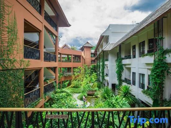 Royal Waterlily Hotel