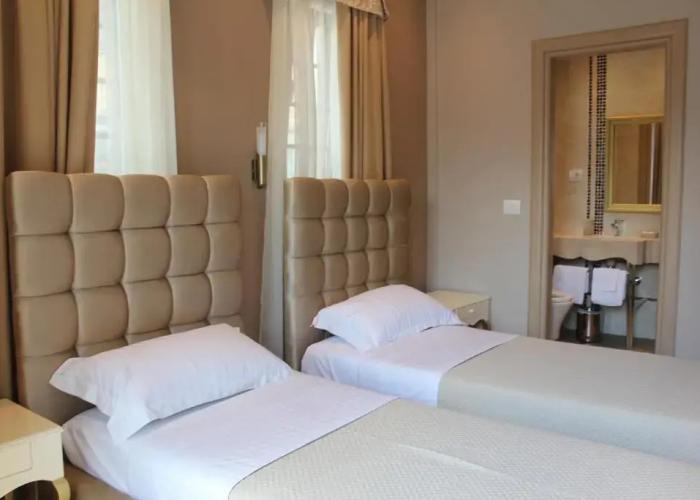 Rezidenca Desaret Hotel