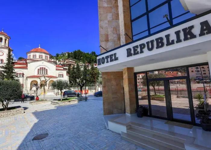 Republika Hotel