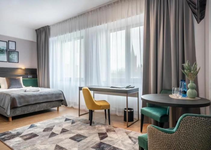 Green Hotel