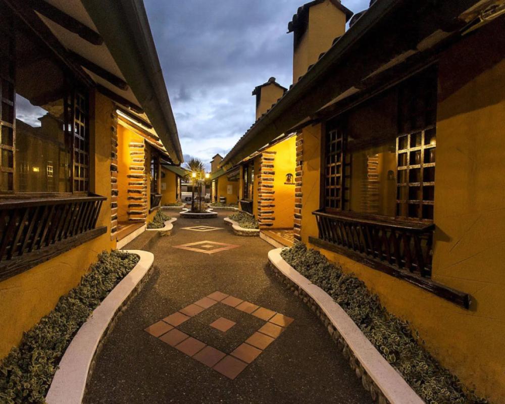 Hotel Rumipamba de las Rosas