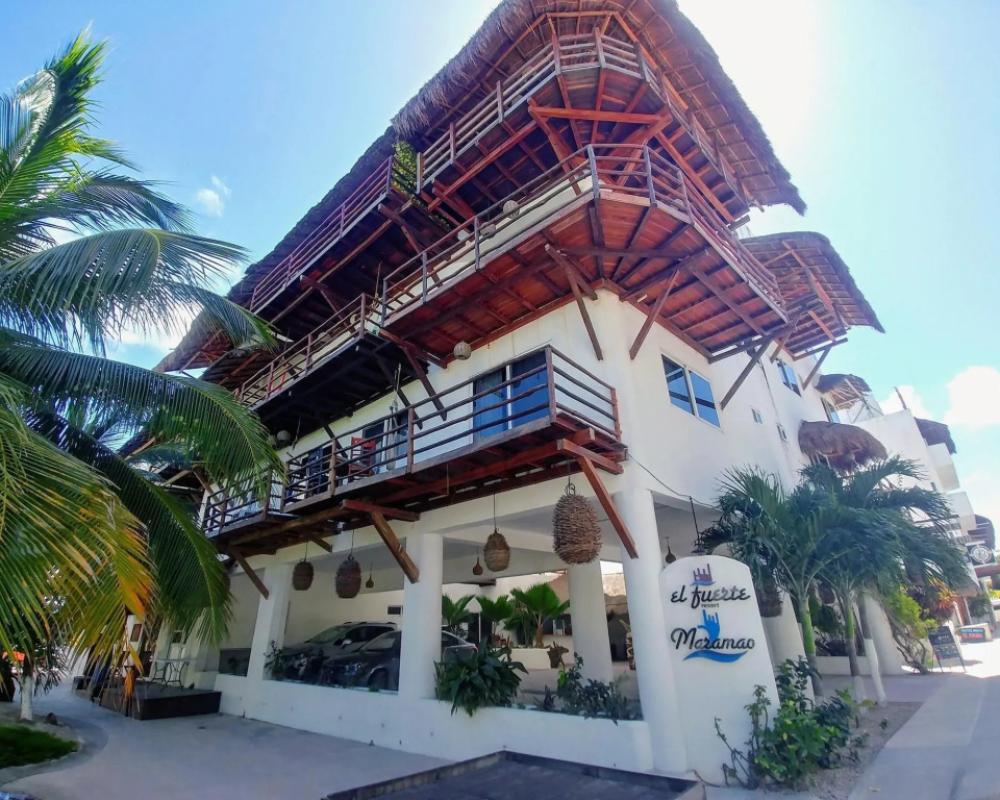 El Fuerte Beach Resort