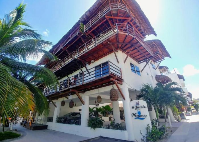 El Fuerte Beach Resort