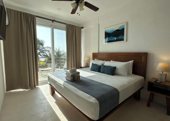 Noah Beach Hotel & Suites