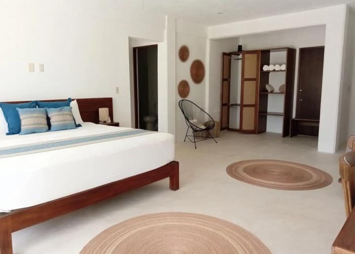 Noah Beach Hotel & Suites
