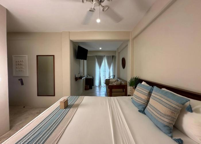 Noah Beach Hotel & Suites