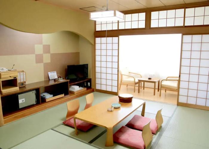 Hill Hotel Sunpia Iga