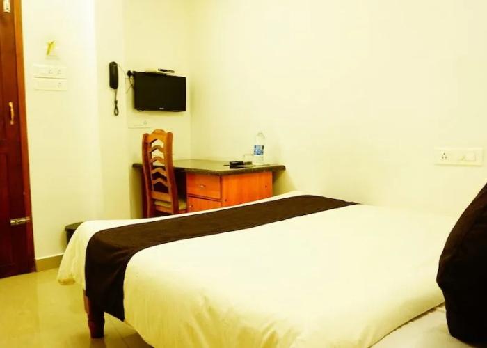 Thayamkery's Royal inn