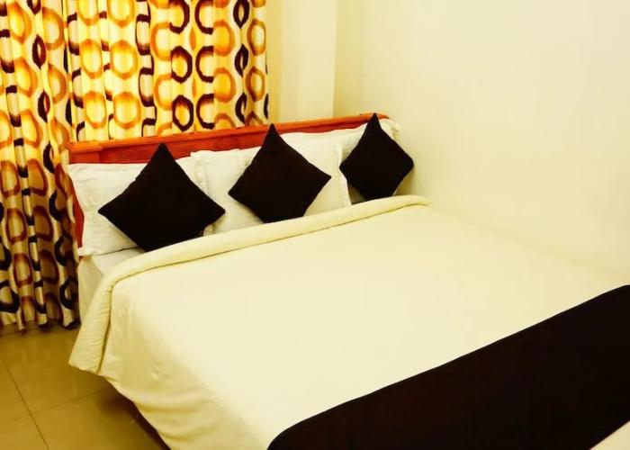 Thayamkery's Royal inn