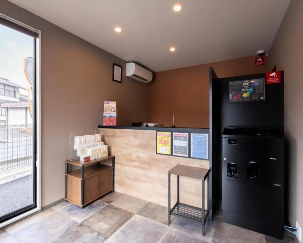 HOTEL R9 The Yard Ena