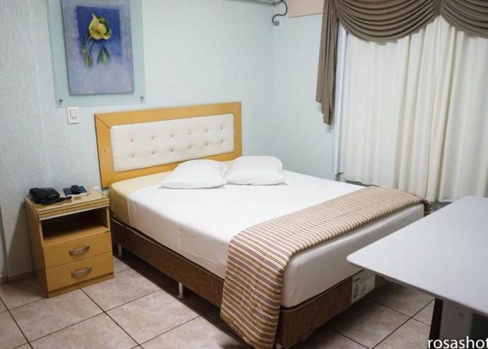 Rosa's Hotel