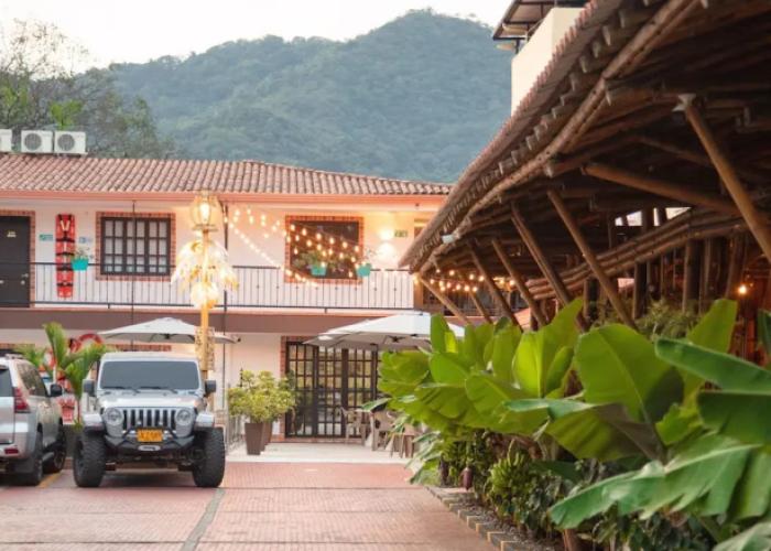 Hotel Vanguardia Natural