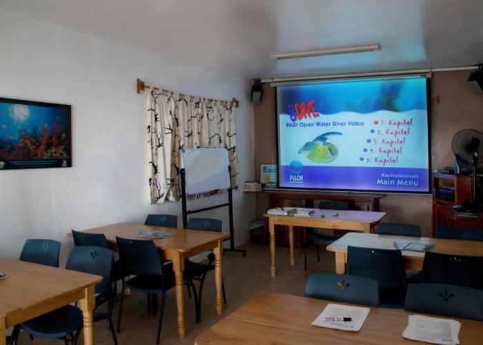 Easy Diving and Beach Resort