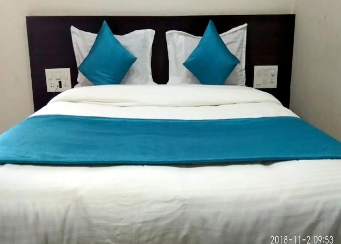 Hotel Gayatri by Sky Stays