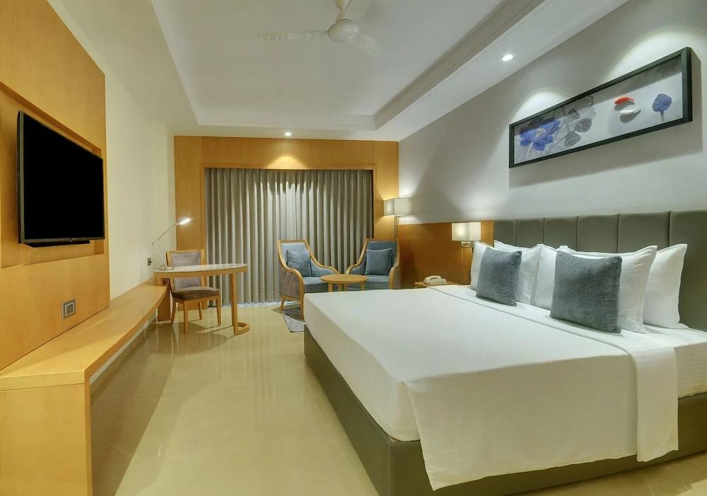 фото Lemon Tree Premier Dwarka