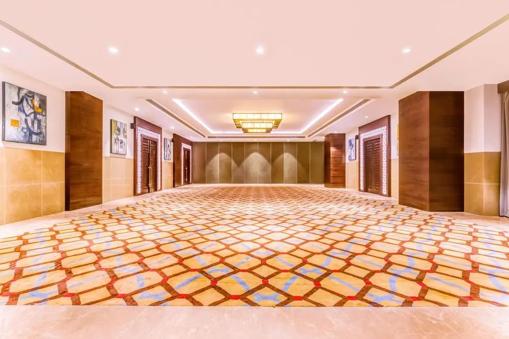 фото Lemon Tree Premier Dwarka