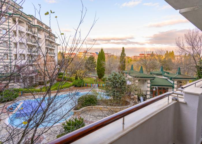 Na Ulitse Makedoniya 61 Apart Hotel