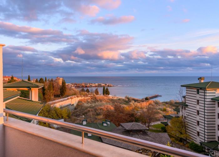 Na Ulitse Makedoniya 61 Apart Hotel