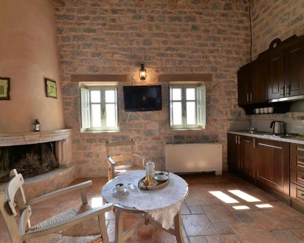 фото Akrolithi Guesthouse