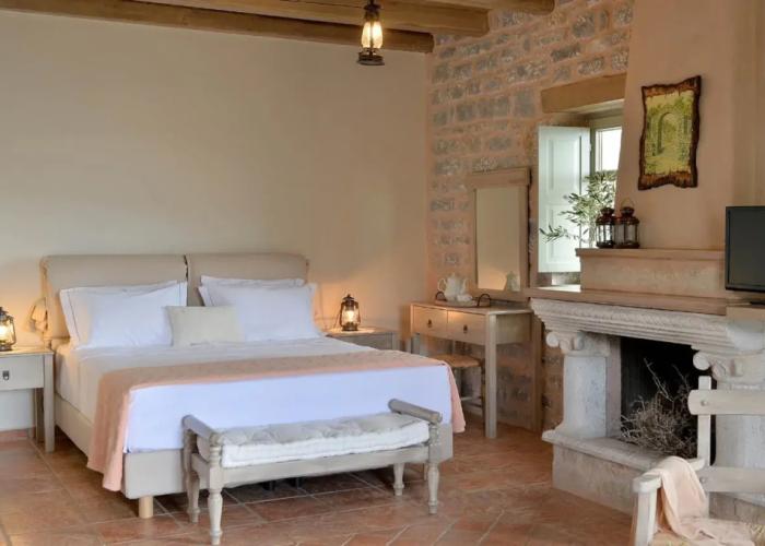 Akrolithi Guesthouse