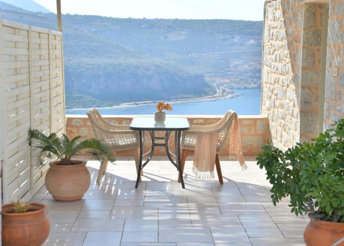 Akrolithi Guesthouse