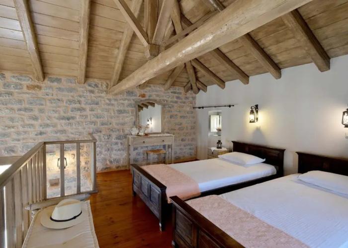Akrolithi Guesthouse