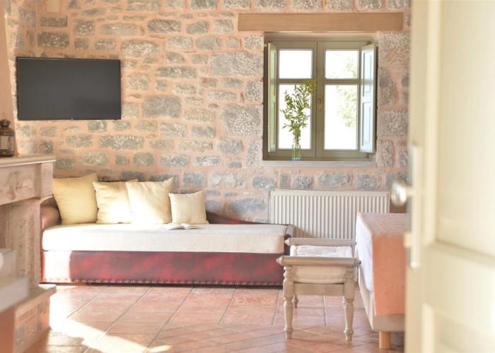 Akrolithi Guesthouse