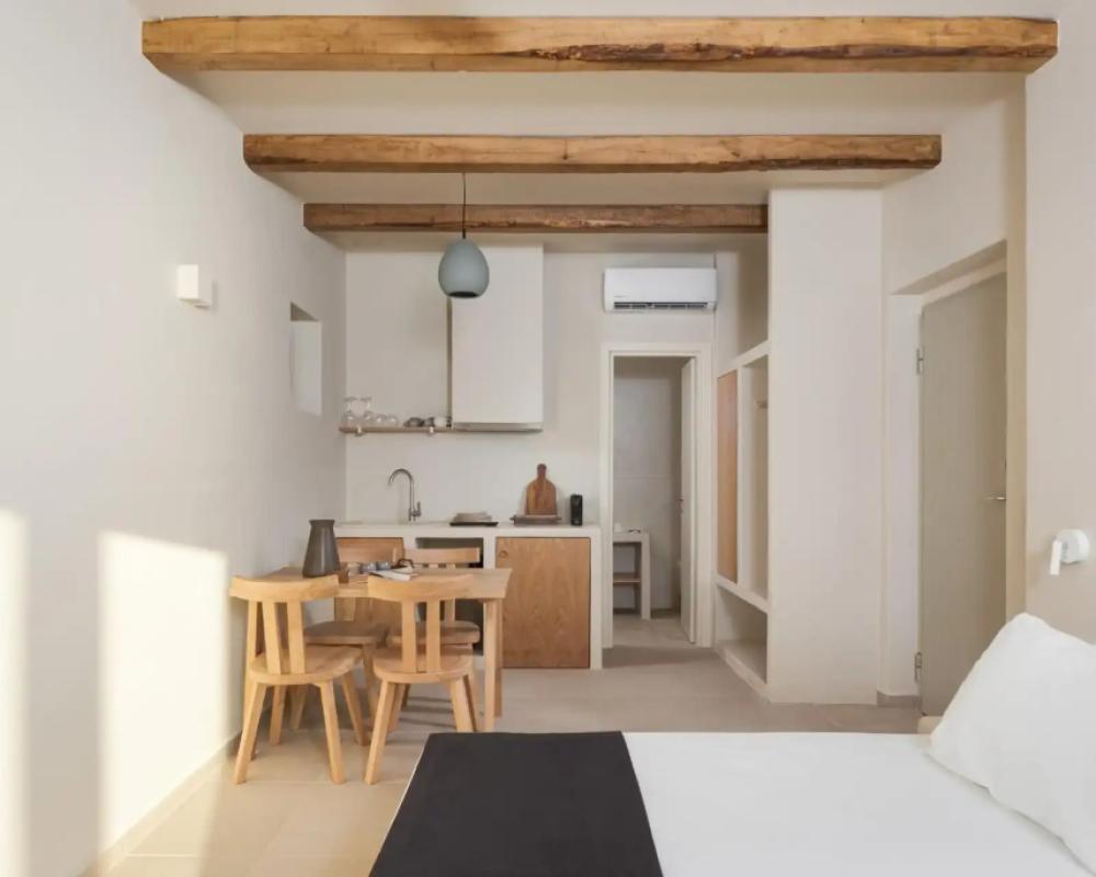 фото Yerma Suites Limeni