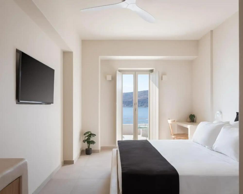 фото Yerma Suites Limeni