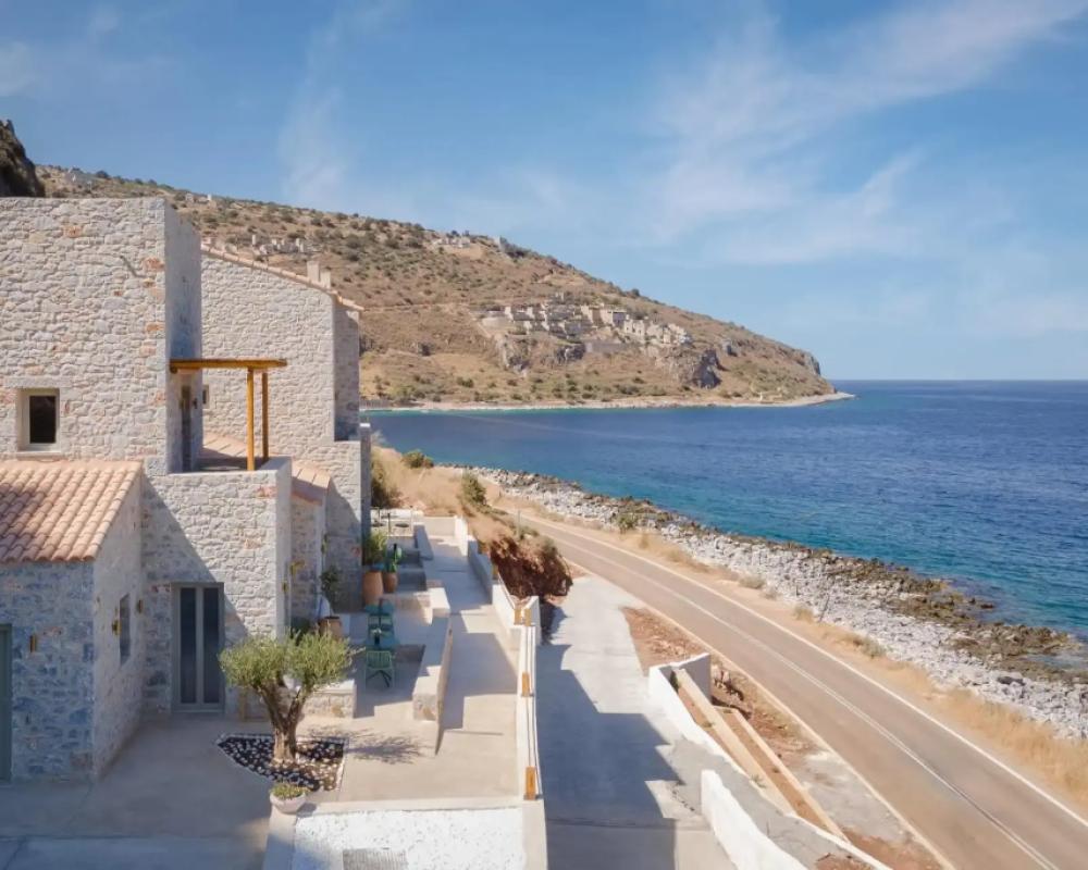 фото Yerma Suites Limeni