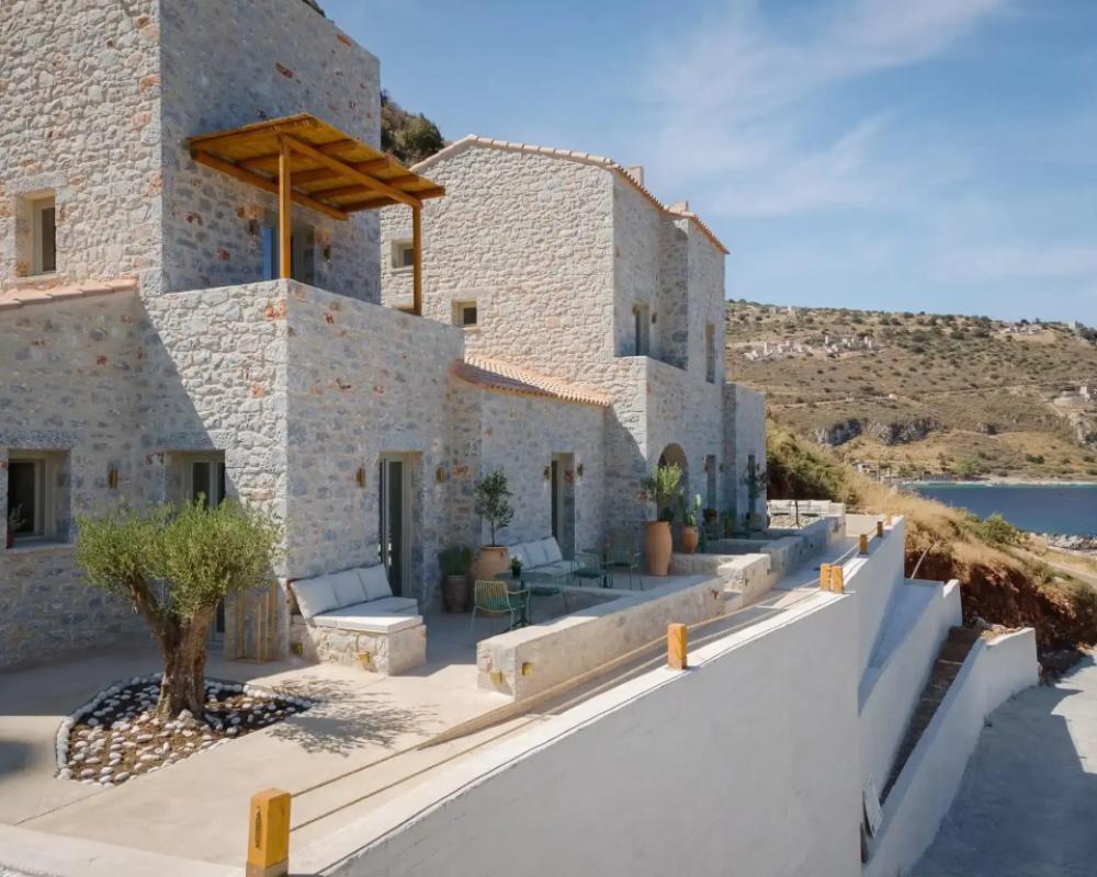 фото Yerma Suites Limeni