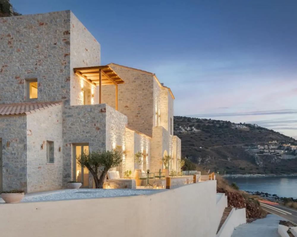 фото Yerma Suites Limeni
