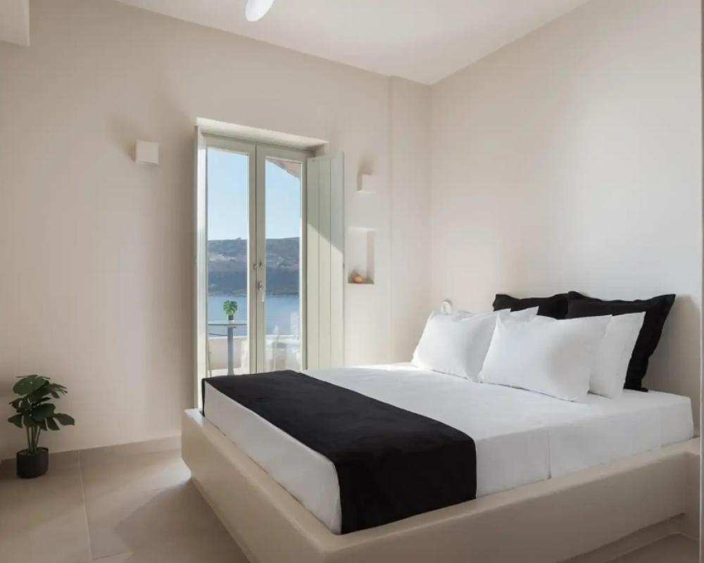 фото Yerma Suites Limeni