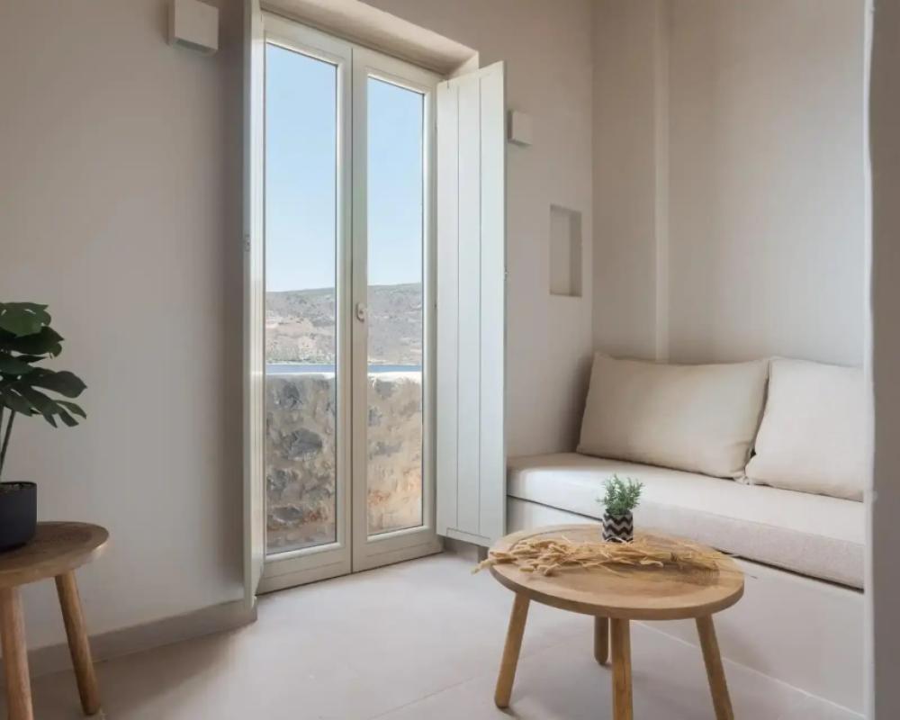 фото Yerma Suites Limeni