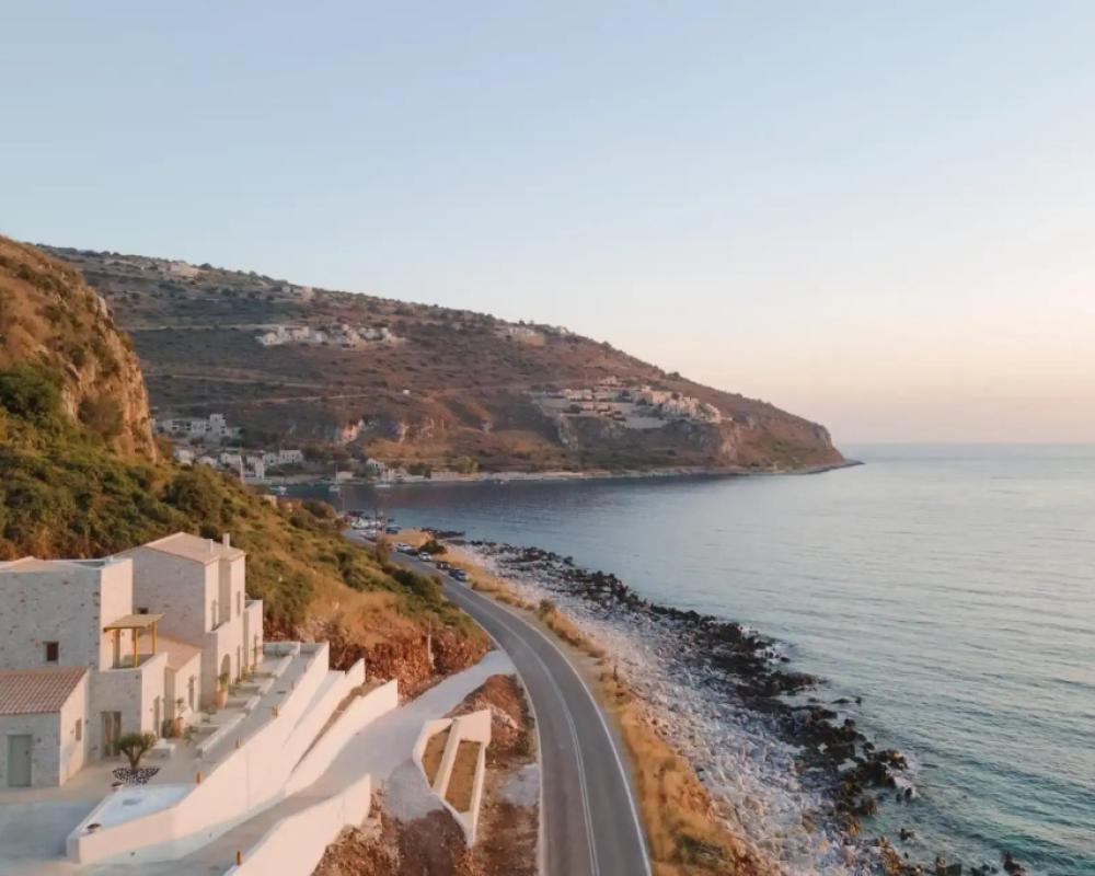 фото Yerma Suites Limeni