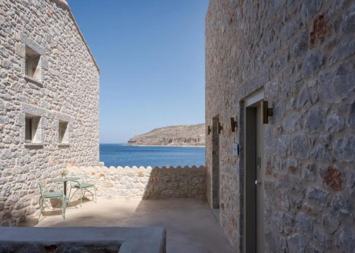 Yerma Suites Limeni